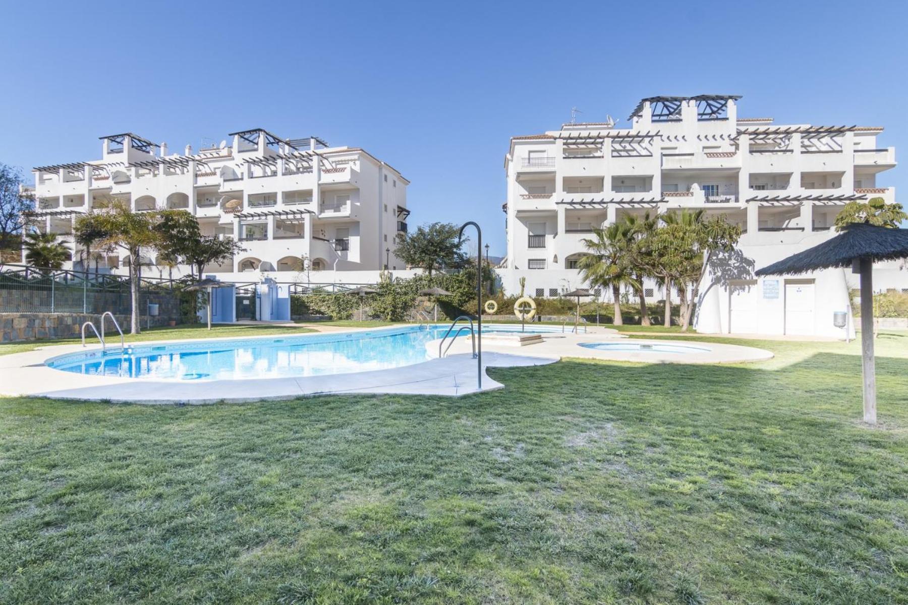 Apartamento Residencial Duquesa 2197